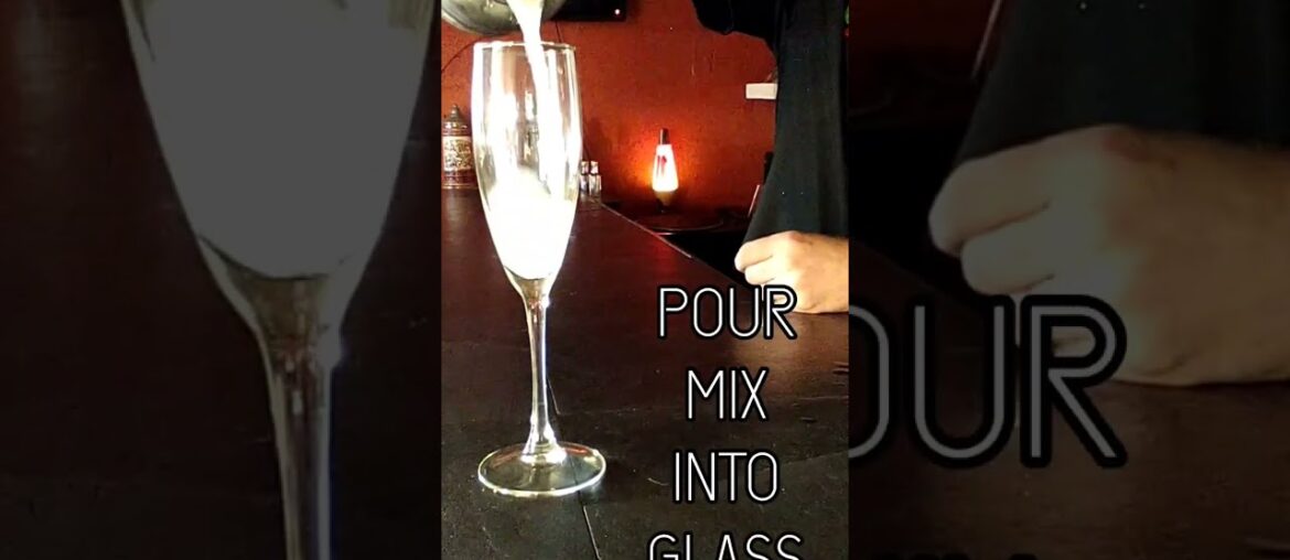 New Year's Champagne Cocktail | Classic French 75 Recipe | #shorts New Year's Champagne Cocktail | Classic French 75 Recipe | #shorts