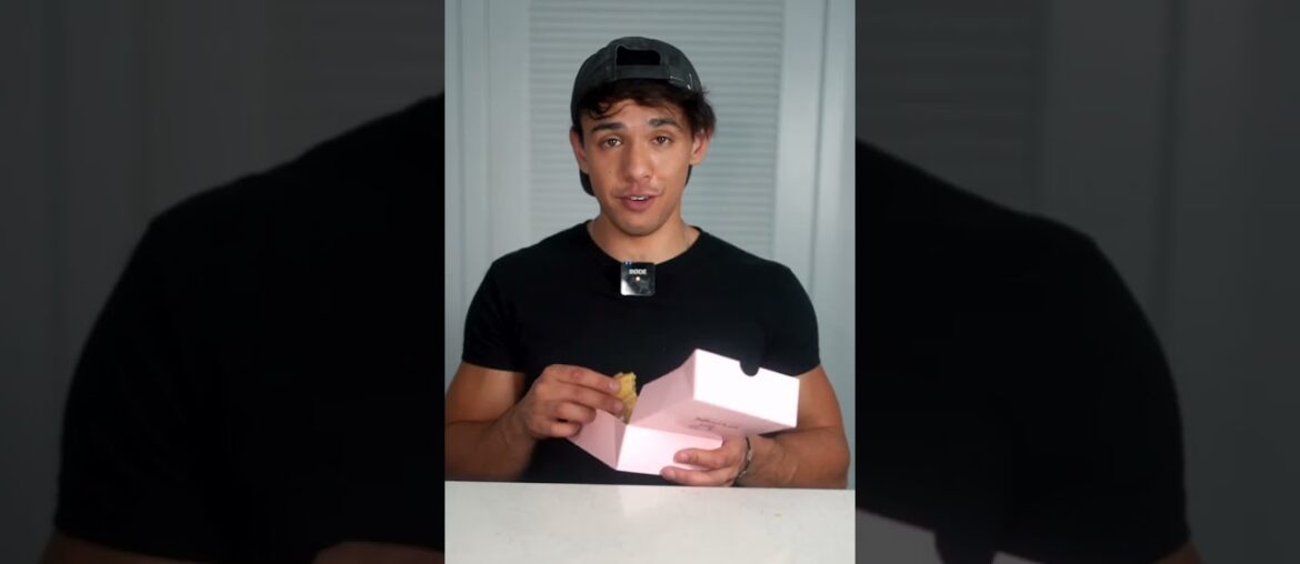 Crumbl VS Snoop Dogg Cookie