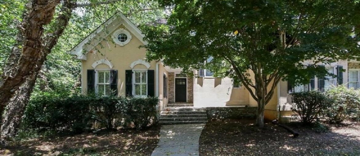 4679 Bob Godfrey Road, Athens, GA Presented by Joy Maxey.