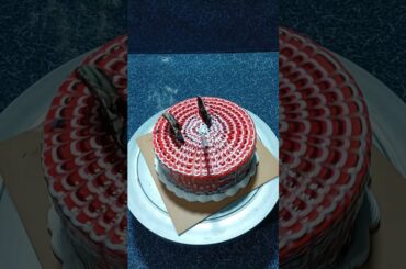 strobery Cake #Stroberycake #Cake #Topcakelovers #Cakeshorts #Cakes