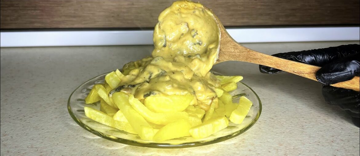 Crispy French fries & Mushroom Sauce | Creamy Mushroom Sauce Recipe | Potatoes with Mushroom Sauce Crispy French fries & Mushroom Sauce | Creamy Mushroom Sauce Recipe | Potatoes with Mushroom Sauce
