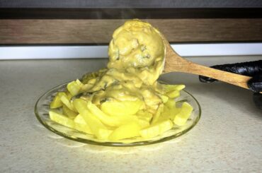 Crispy French fries & Mushroom Sauce | Creamy Mushroom Sauce Recipe | Potatoes with Mushroom Sauce