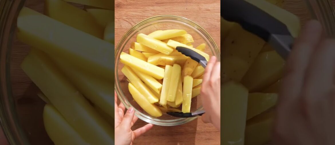 EASY Air Fryer French Fries Recipe - So Crispy and Delicious! #cooking #easyrecipe #airfryer
