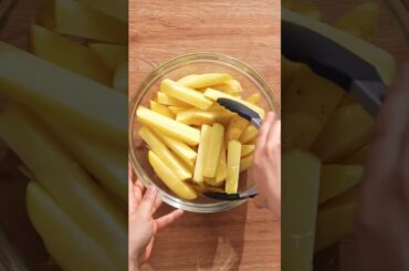 EASY Air Fryer French Fries Recipe - So Crispy and Delicious! #cooking #easyrecipe #airfryer