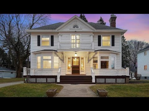 Wisconsin Victorian House For Sale | French Doors | $359k | 10,454 sqft | Manitowoc Real Estate Wisconsin Victorian House For Sale | French Doors | $359k | 10,454 sqft | Manitowoc Real Estate