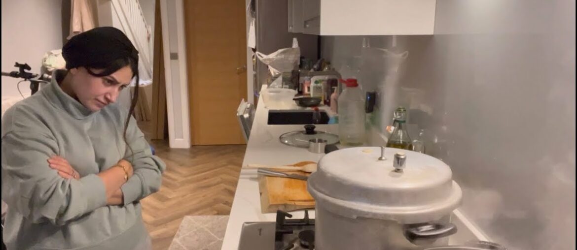 Desi Mom Chicken Biryani easy recipe. Pressure cooker can go wrong! Aana prays for a unicorn.