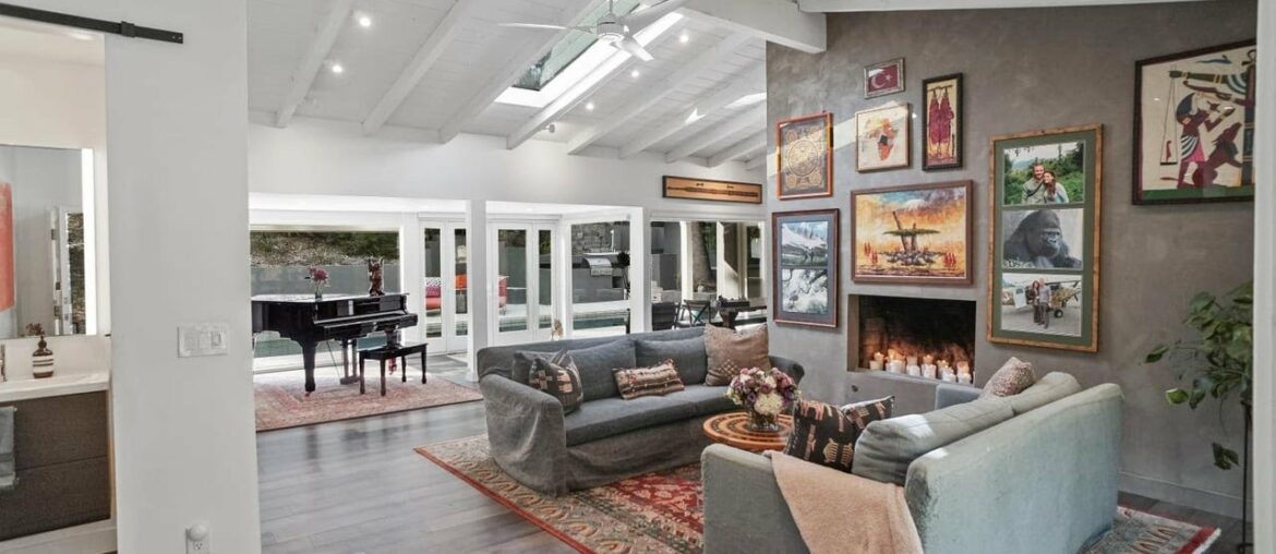 2823 Moraga Dr, Los Angeles, CA