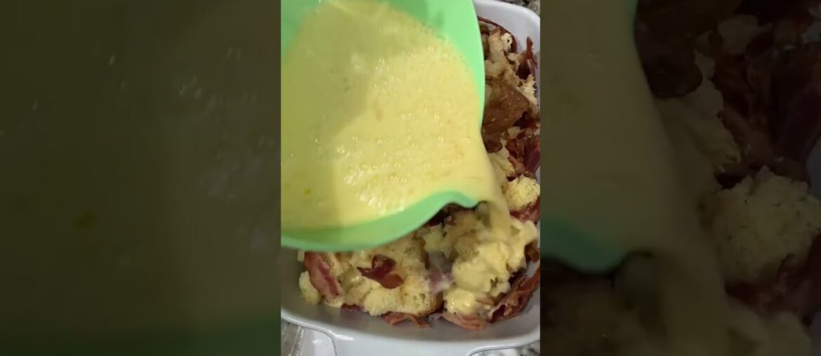 Panettone baked French toast with bacon recipe #frenchtoast