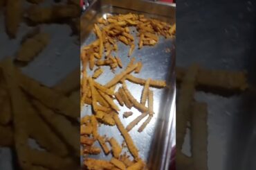 French fries Aloo kay chips food street#youtubeshorts #ytshorts #youtube