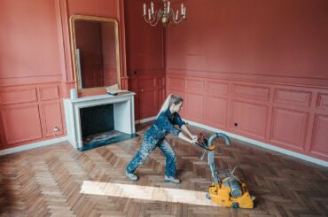Restoring a 200 year old OAK FLOOR  (Laid on sand) in our French Chateau