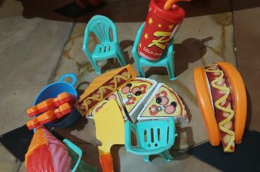 pizza party time | pizza party ka waqt hai | french fries vs naughty pizza | icecream | burger