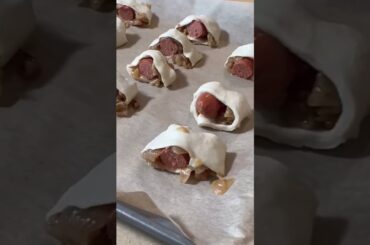 French onion soup pigs in a blanket perfect for a game day recipe!