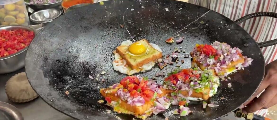Mysuru's Famous Half Boiled French Toast | Indian Street Food