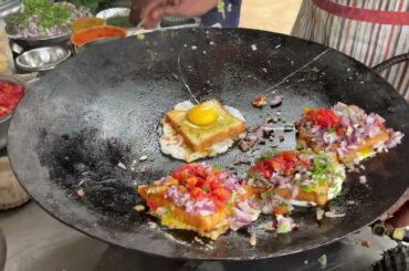 Mysuru's Famous Half Boiled French Toast | Indian Street Food