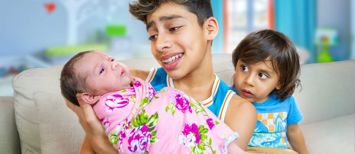 Brothers Meet Baby Sister for the First Time!