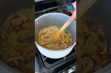 The internet is OBSESSED with this French onion pasta (and we are, too)! #shorts