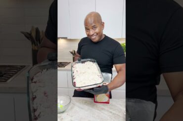 Strawberry Cheesecake Dump Cake