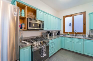 AV202 -3Bed- 3Bath property in Agua Viva Neighborhood!