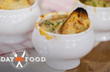 Ooh la la! Try this flavorful French onion soup recipe