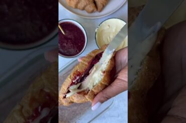 Strawberry Croissant French Toast #shorts #brunchrecipe #recipe #valentinesday