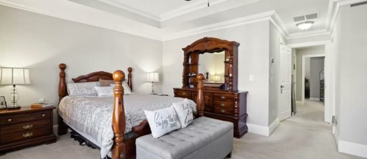 8015 Glisten Avenue Northeast, Sandy Springs, GA 30328