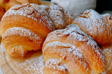 Flakey CROISSANT | Discover the French Bakery Recipe