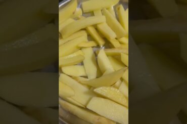 French fries recipe McDonald’s style #shorts #ytshorts #streetfood #delhifood #foodieabuzar