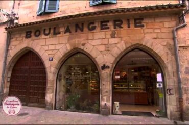 Cat vs Door French Restaurant Show Clip