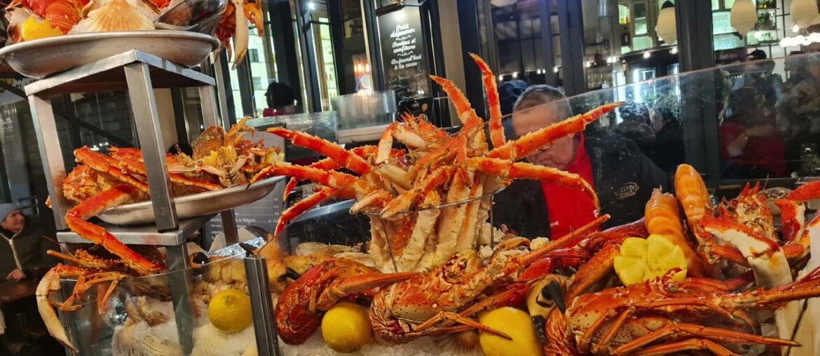 Chamonix, Americans favourite Resort, is in France! RestaurantsTourist NikNak nestled amid Mountains Chamonix, Americans favourite Resort, is in France! RestaurantsTourist NikNak nestled amid Mountains