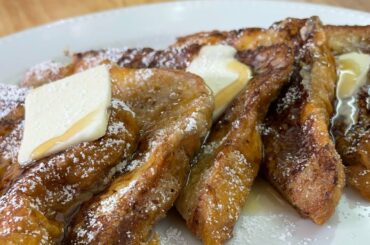 ONE OF MY FAVORITE BREAKFAST ITEMS/VERY QUICK AND EASY/OLD SCHOOL FRENCH TOAST