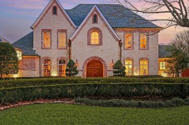 A Stunning Custom Home For Sale In Priston Hollow With Gorgeous Updated Interior