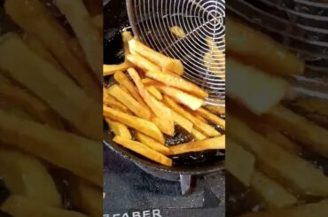 French fries at home| Potato fries recipe #shorts #trending #viral #ytshorts #cooking #rotisoti