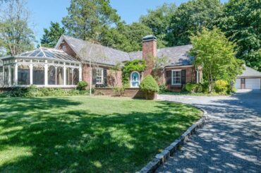 168 Baldwin Ave, Locust Valley, NY