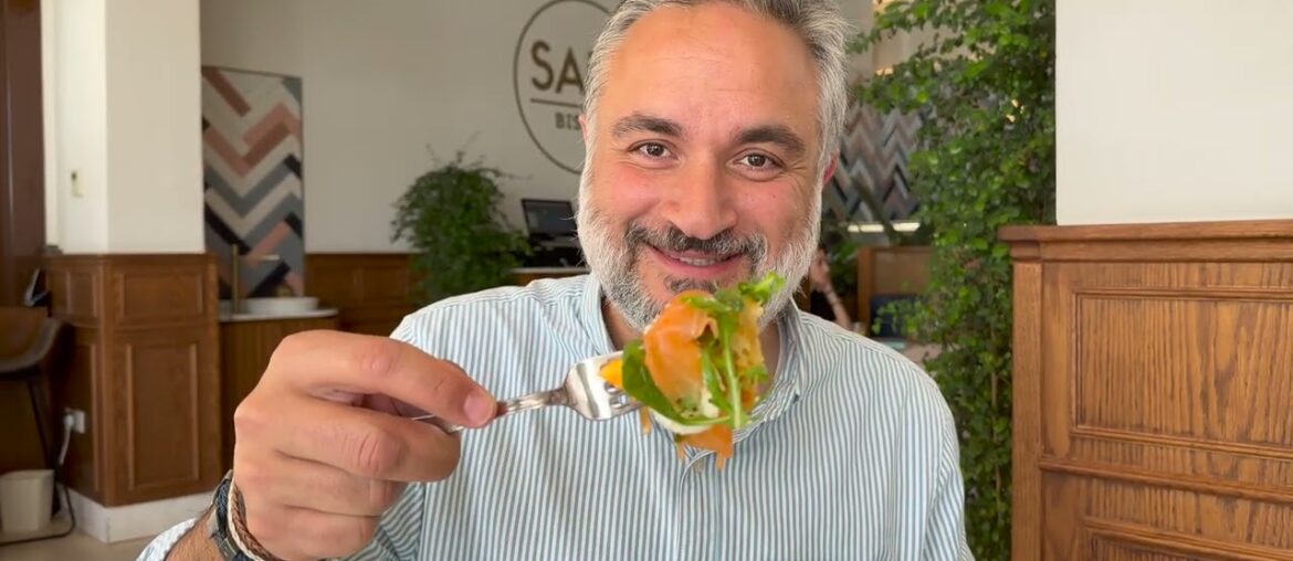 Sal's Bistro: Absolutely Fantastic! Organic Eggs, Best Smoked Salmon, One-and-Only French Toast Sal's Bistro: Absolutely Fantastic! Organic Eggs, Best Smoked Salmon, One-and-Only French Toast