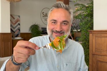 Sal's Bistro: Absolutely Fantastic! Organic Eggs, Best Smoked Salmon, One-and-Only French Toast