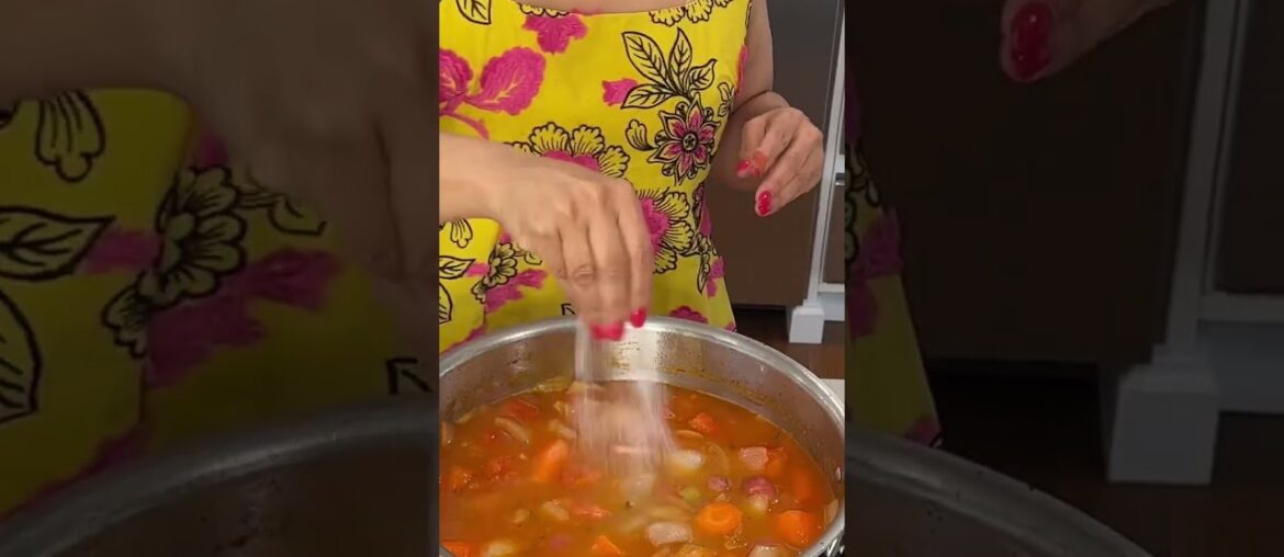 My most delicious chicken breasts stewed in white wine. A modern take on classic Coq Au Vin.