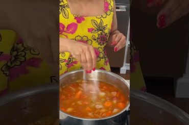 My most delicious chicken breasts stewed in white wine. A modern take on classic Coq Au Vin.