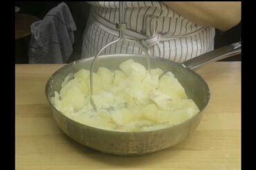 Monday Recipe/Baked salmon/Mashed potato/Buttered chicken/French fries/Zuccini