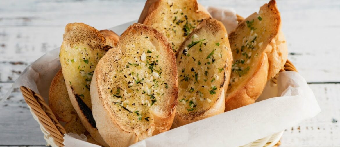 Mistakes Everyone Makes At Italian Restaurants