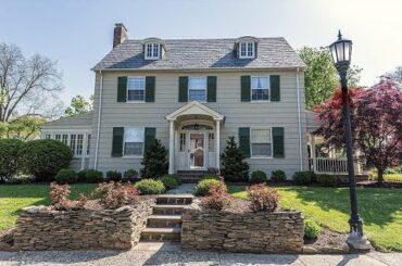 317 Saint Dunstans Rd In Historic Homeland