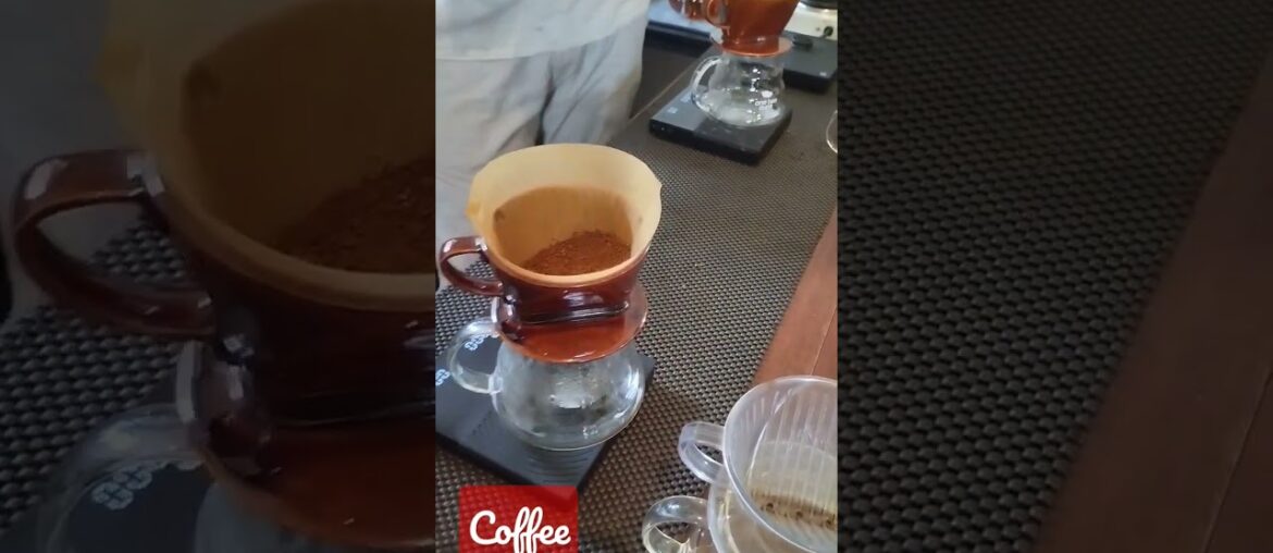 Manual brew | Pour Over | Arabica coffee beans 100 % Manual brew | Pour Over | Arabica coffee beans 100 %