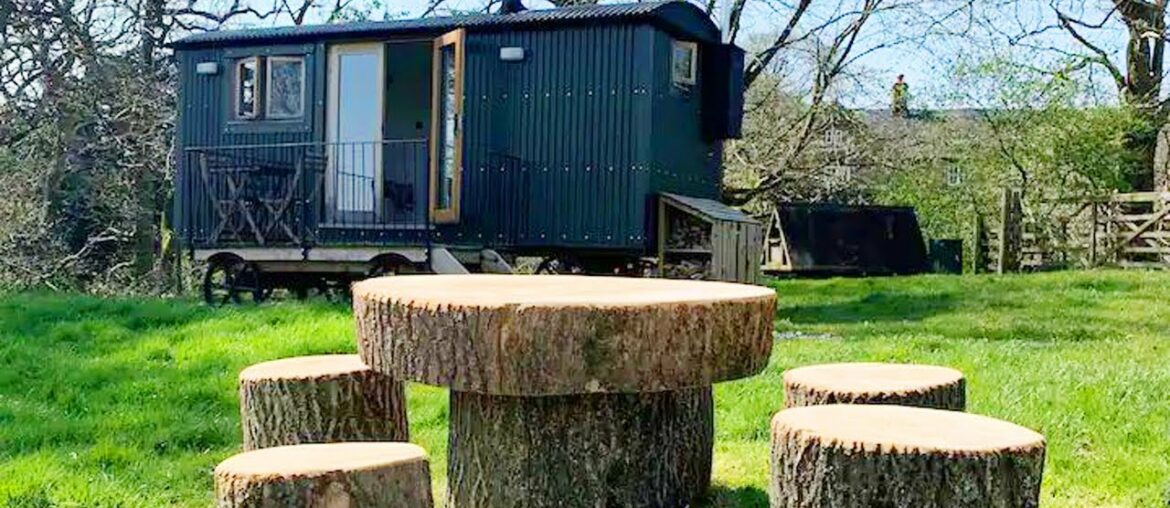 Luxurious Peak District Shepherd hut Cottage – Dane Valley Luxurious Peak District Shepherd hut Cottage - Dane Valley