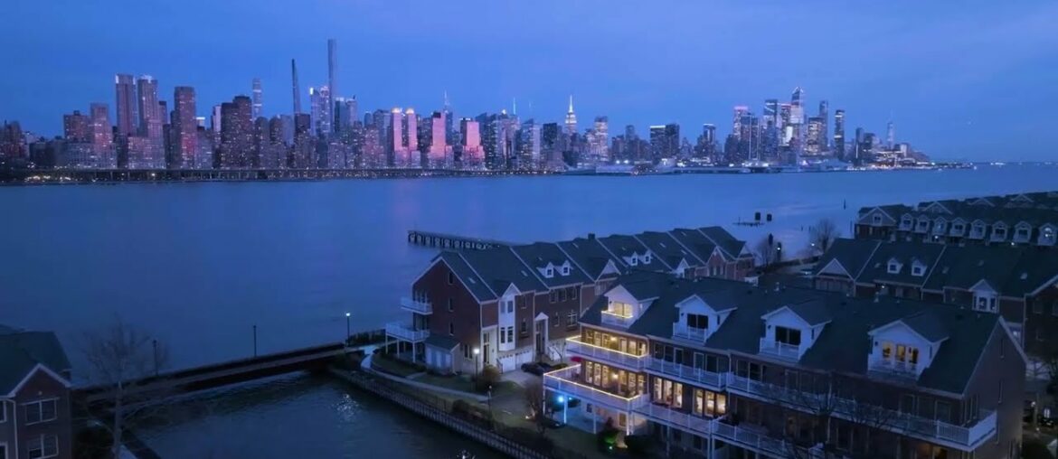 520 Harbor Place, West New York, NJ 07093 520 Harbor Place, West New York, NJ 07093