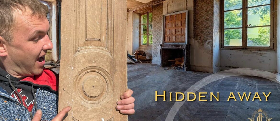 The MISSING Wood Panelling for the GRAND Salon at the CHATEAU.