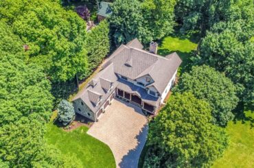 38 Harborview Dr, Northport, NY