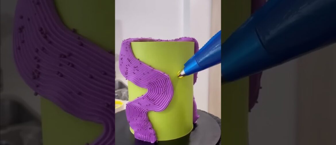 Do you like this kind of cake? Cream decoration gourmet private cake French pastry training  #shorts