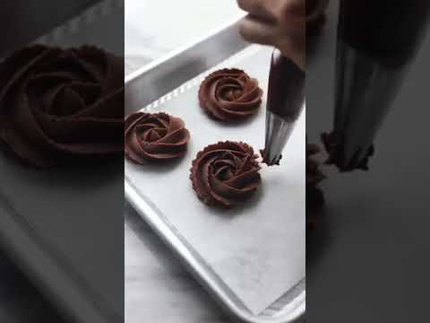 A cake that satisfies you both in appearance and taste. French Dessert Cookies Gourmet #shortvideo A cake that satisfies you both in appearance and taste. French Dessert Cookies Gourmet #shortvideo