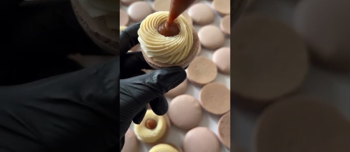 Private cake French pastry training. Gourmet cream decoratio #shortvideo Private cake French pastry training. Gourmet cream decoratio #shortvideo