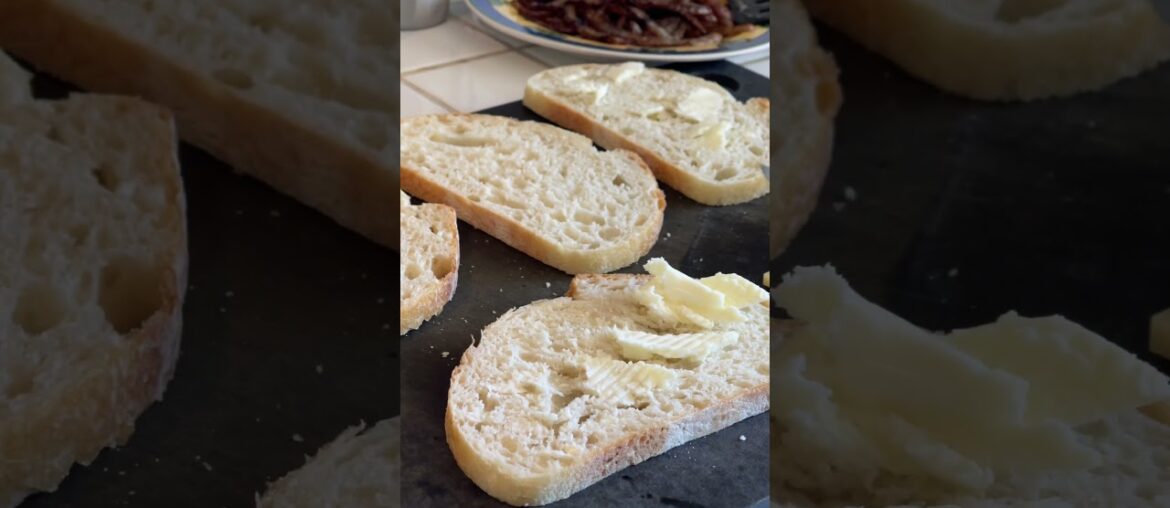 French Onion Grilled Cheese Sandwich #grilledcheese