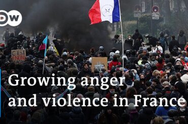 France protests show signs of slowing down, hundreds of thousands still on the streets | DW News